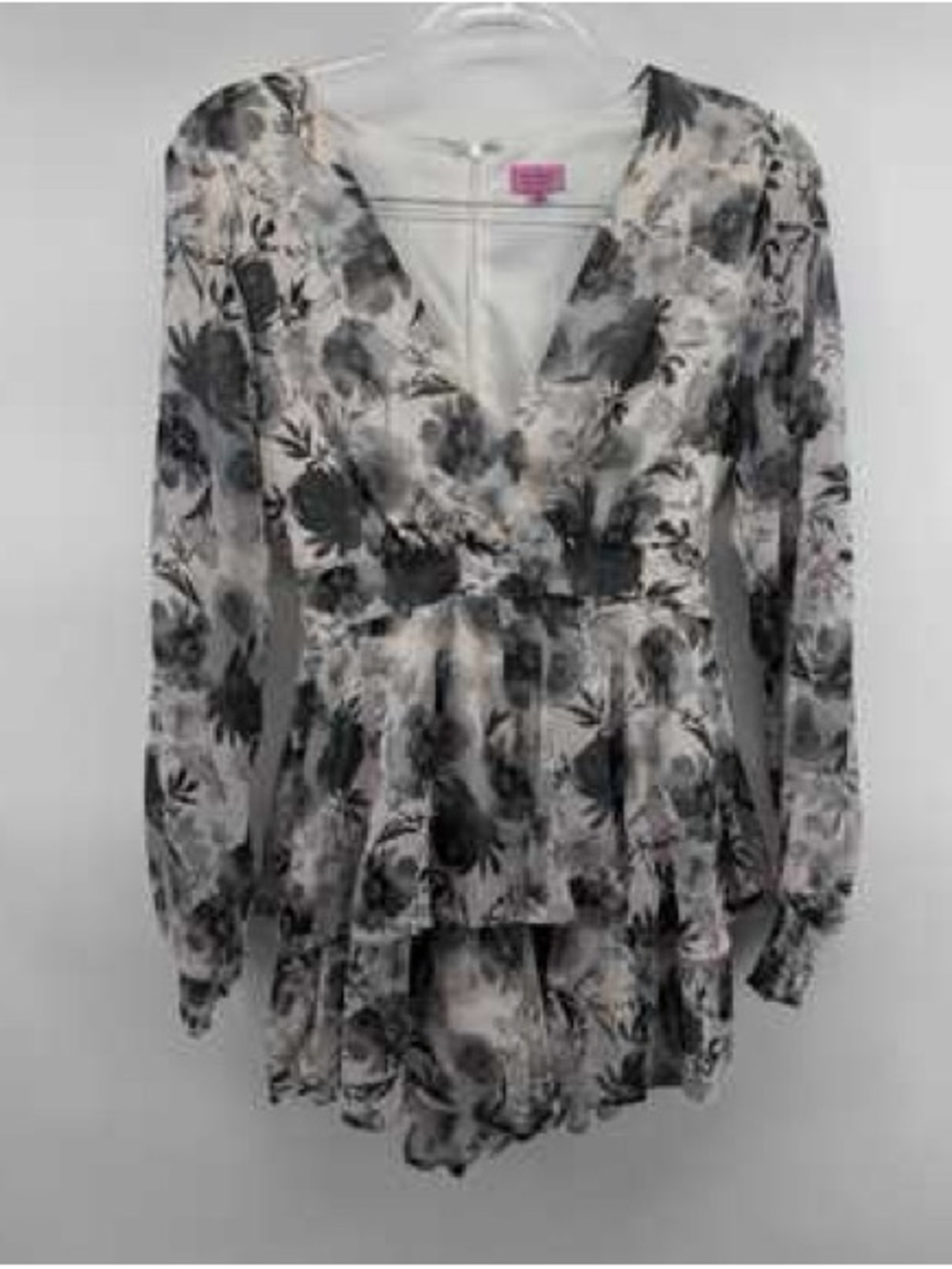 Francesca's Collections Black and White Floral V-Neck Peplum Blouse